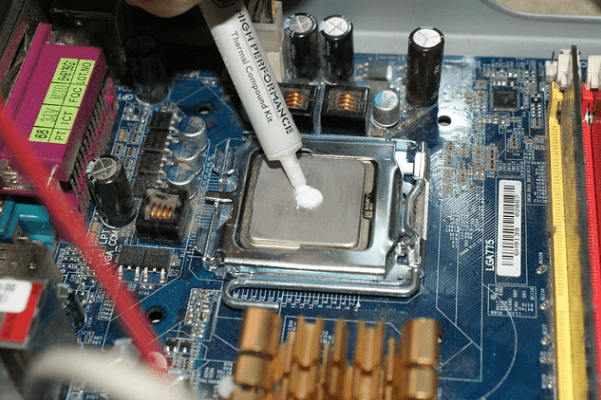 Using the thermal paste